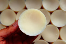Load image into Gallery viewer, Tingling Tea Tree & Peppermint Conditioner Bar