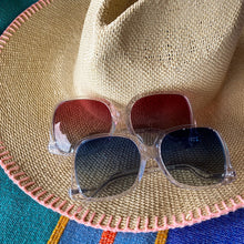 Load image into Gallery viewer, Granny-Chic Polarized Oversized Sunglass - Mia