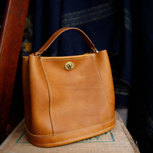 Load image into Gallery viewer, Sierra Convertible Handbag - USA Made