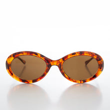 Load image into Gallery viewer, 90s Oval Cat Eye Vintage Sunglass - Macie