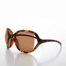 Load image into Gallery viewer, 90s Oversized Square Sunglass - Malia