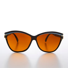Load image into Gallery viewer, Chunky Black Frame Women's Deadstock Sunglass - Margot