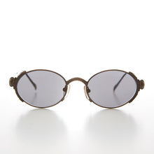 Load image into Gallery viewer, 90s Intricate Metal Oval Sunglass - Medici