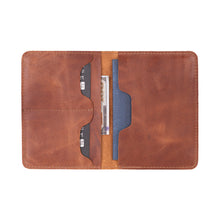Load image into Gallery viewer, Viaggio Leather Passport Wallet