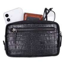 Load image into Gallery viewer, Noma Leather Clutch Bag