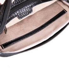 Load image into Gallery viewer, Noma Leather Clutch Bag