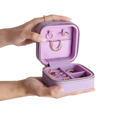 Load image into Gallery viewer, Amanda Leather Jewelry Box, Medium