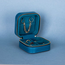 Load image into Gallery viewer, Amanda Leather Jewelry Box, Medium