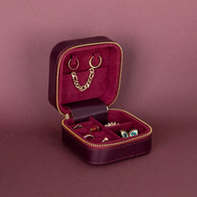 Load image into Gallery viewer, Amanda Leather Jewelry Box, Medium