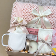 Load image into Gallery viewer, Mother's Cozy Self Care Gift Basket