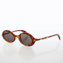 Load image into Gallery viewer, Small Oval Sci-Fi Vintage Sunglass - Nano