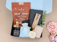 Load image into Gallery viewer, Premium Men’s Gift Set: Leather Journal, Card Holder & Snacks