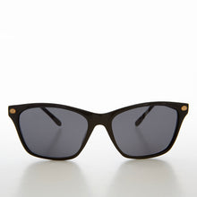 Load image into Gallery viewer, Black Simple Classic Vintage Sunglasses - Sanchez