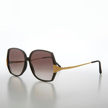 Load image into Gallery viewer, Butterfly Women's Vintage Sunglass - Shelly