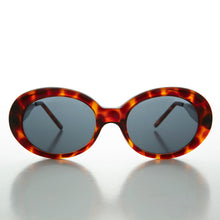 Load image into Gallery viewer, Mod Oval Cat Eye Vintage Sunglass - Silva