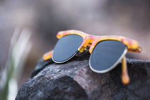 Load image into Gallery viewer, Small Flat Frame Vintage Deadstock Sunglasses -