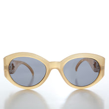 Load image into Gallery viewer, Sophisticated Round Women's Sunglasses - Swans