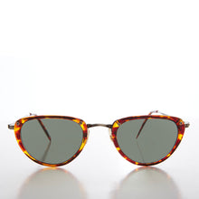 Load image into Gallery viewer, Tortoiseshell Simple 90s Vintage Sunglasses - Weaver