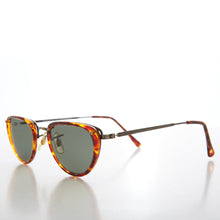 Load image into Gallery viewer, Tortoiseshell Simple 90s Vintage Sunglasses - Weaver