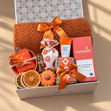 Load image into Gallery viewer, Women's Thanksgiving Gift Basket Fall Comfort Pumpkin