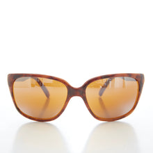 Load image into Gallery viewer, 80s Classic Curved Square Sunglasses - Zucker
