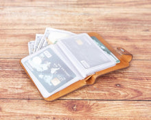 Load image into Gallery viewer, Oscar Leather Card Holder