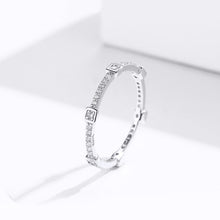 Load image into Gallery viewer, 925 Sterling Silver Ring with Pavé Setting CZ - Size 6.0