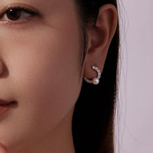 Load image into Gallery viewer, 925 Sterling Silver White Gold Plated 1.6cm Hoop Earrings with Synthetic Pearl for Women