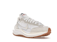 Load image into Gallery viewer, Nike Vaporwaffle sacai "Sail Gum"