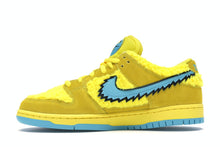 Load image into Gallery viewer, Nike SB Dunk Low Grateful Dead Bears "Yellow"