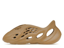 Load image into Gallery viewer, adidas Yeezy Foam RNR Clay Taupe