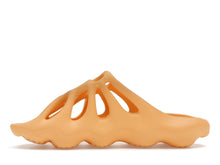 Load image into Gallery viewer, adidas Yeezy 450 Slide Cream