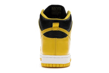 Load image into Gallery viewer, Nike Dunk High Varsity Maize
