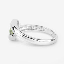 Load image into Gallery viewer, 0.56 Carat Genuine Peridot .925 Sterling Silver Ring