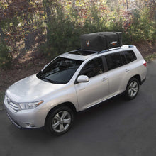 Load image into Gallery viewer, RIGHTLINE GEAR - RANGE CAR TOP CARRIERS