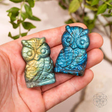 Load image into Gallery viewer, Token of Wisdom - Labradorite Owl Talisman