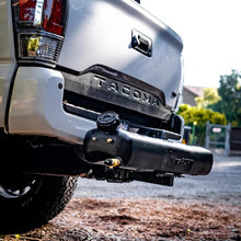 Load image into Gallery viewer, WaterPORT 8 Gallon Hitch Mount