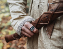 Load image into Gallery viewer, Bearded Battle Axe - Skeggox
