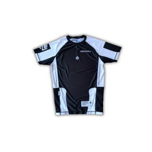 Load image into Gallery viewer, COMPETITOR SERIES SHORT SLEEVE RASH GUARD - BLACK
