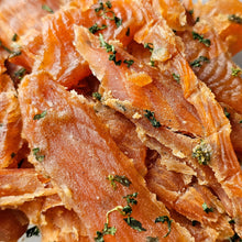 Load image into Gallery viewer, Garlic Butter Salmon Premium Fish Jerky
