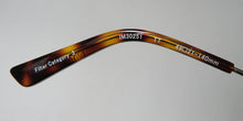 Load image into Gallery viewer, Isaac Mizrahi 30251 Sunglasses
