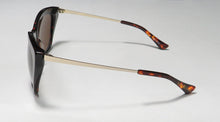 Load image into Gallery viewer, Isaac Mizrahi 30230 Sunglasses

