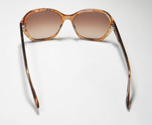 Load image into Gallery viewer, Isaac Mizrahi 30203 Sunglasses
