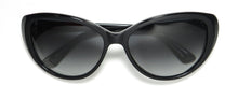 Load image into Gallery viewer, Isaac Mizrahi 30204 Sunglasses
