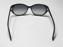 Load image into Gallery viewer, Isaac Mizrahi 30204 Sunglasses
