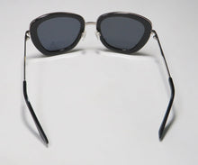 Load image into Gallery viewer, Isaac Mizrahi 30200 Sunglasses
