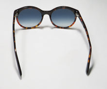 Load image into Gallery viewer, Isaac Mizrahi 30212 Sunglasses
