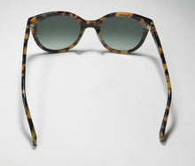 Load image into Gallery viewer, Isaac Mizrahi 30249 Sunglasses
