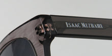 Load image into Gallery viewer, Isaac Mizrahi 30240 Sunglasses
