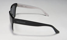 Load image into Gallery viewer, Isaac Mizrahi 30217 Sunglasses
